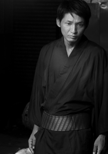 着物を着た男